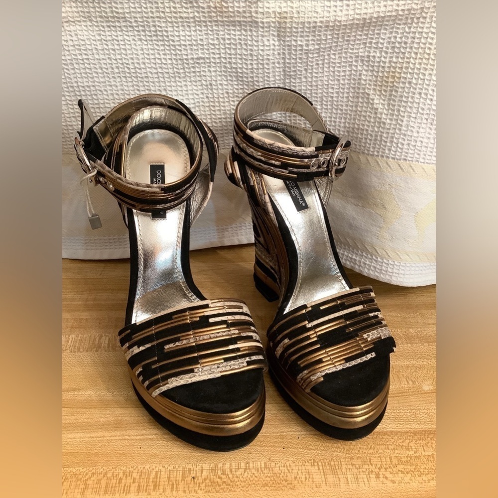 Dolce & Gabbana Black Gold Platform Wedge Leather Slingback Sandal Shoe